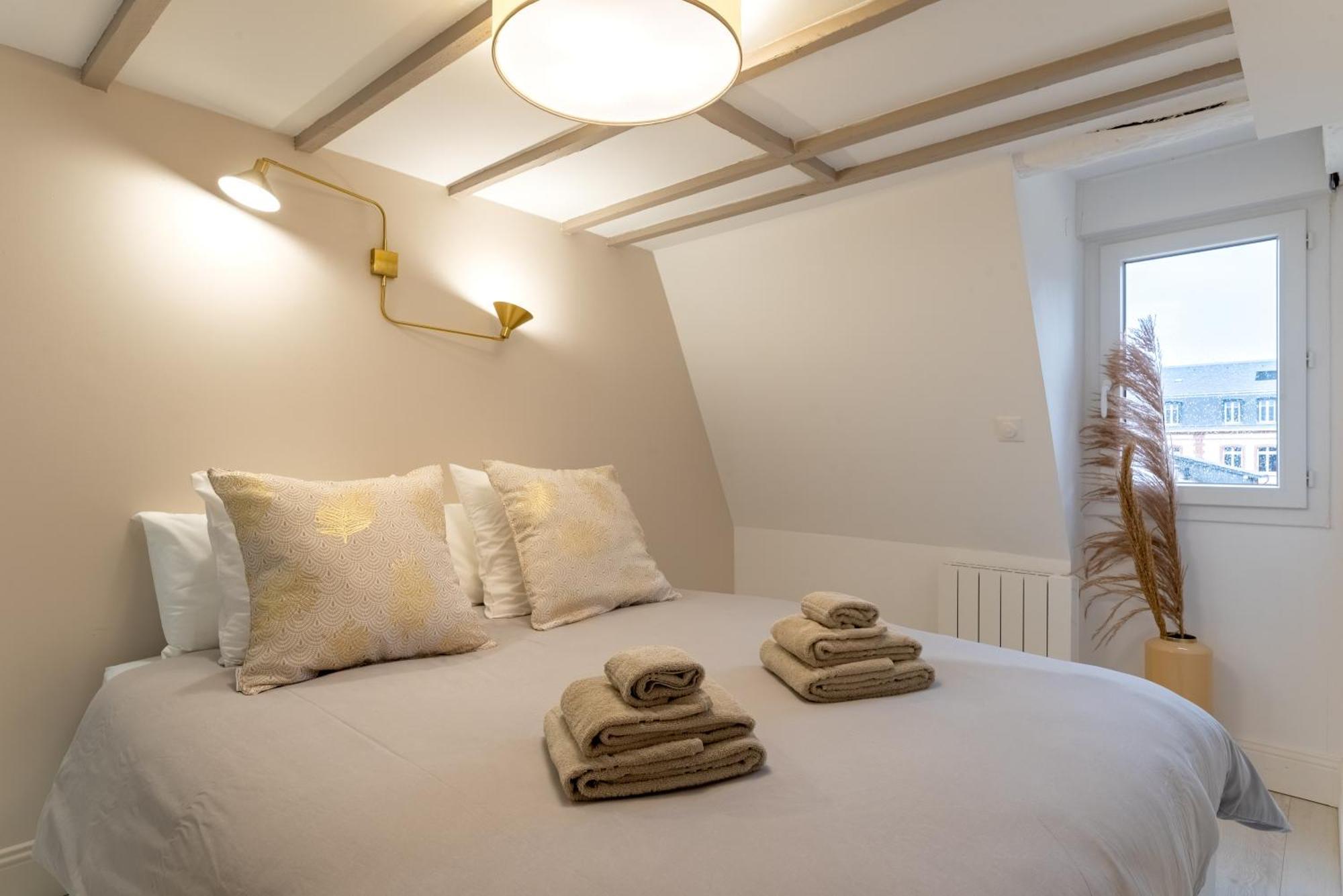 Suite Cathedrale Haut De Gamme + Parking - N°8 Rouen Exterior foto